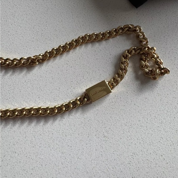 Saint Laurent YSL Black KATE MEDIUM IN GRAIN DE POUDRE EMBOSSED LEATHER Handbag - Picture 3 of 14